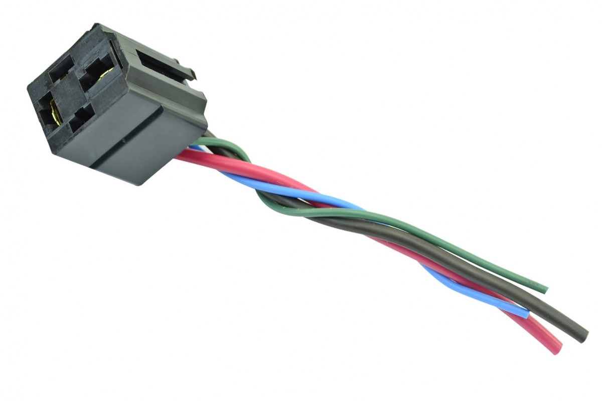 Разьем на реле стартера универс. 5 вых. 70А