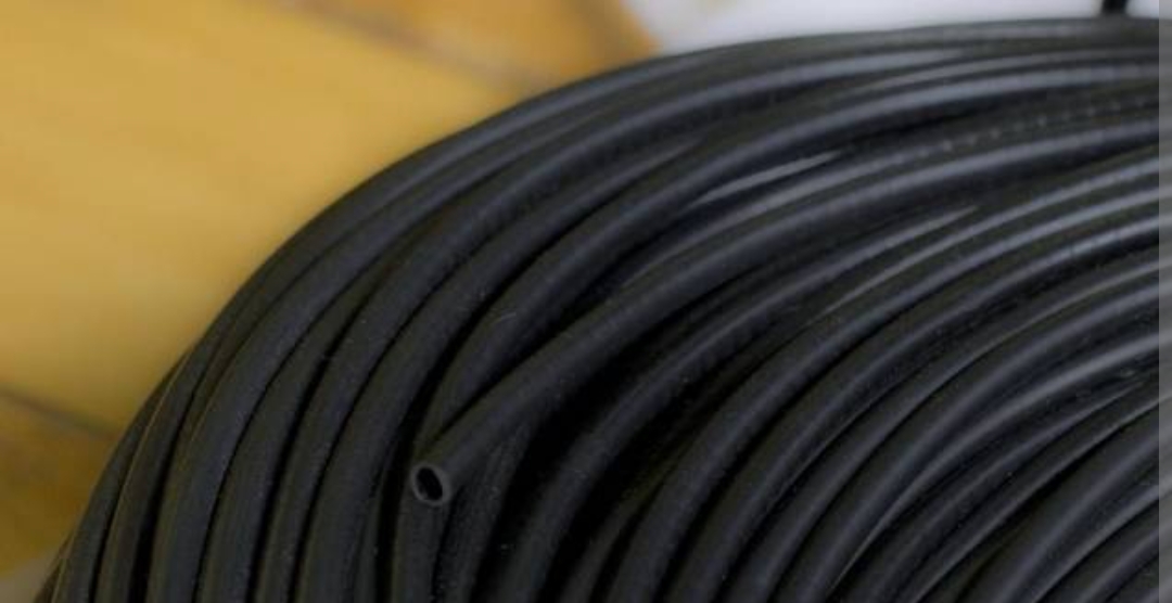 Кембрик  ф - 4,8 з термоклеєм чорний